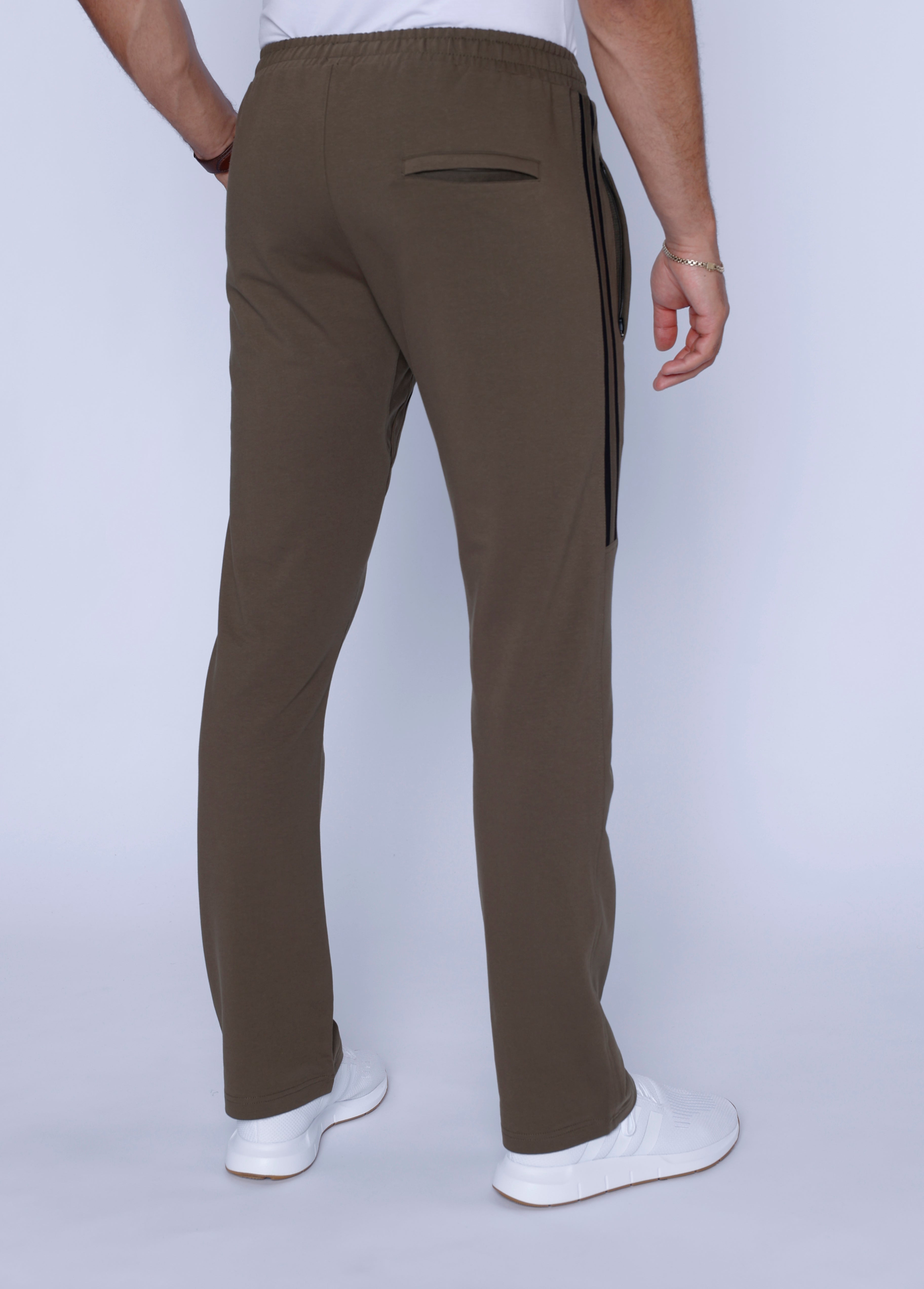 Men's Ultimate Flex Straight-Leg Sweatpants